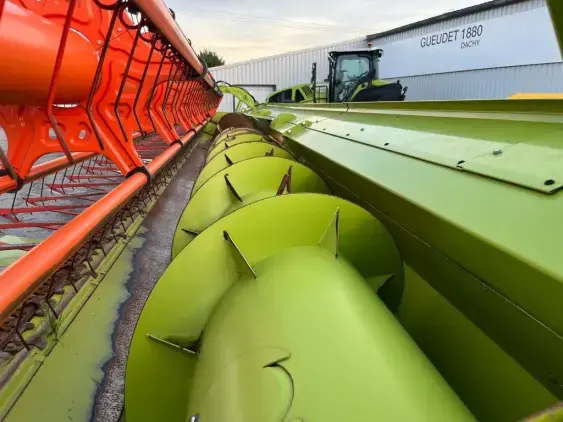 CLAAS LEXION 7600 - Photo 27