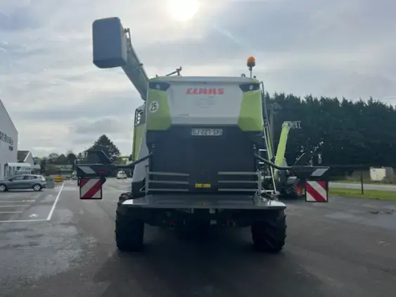 CLAAS Trion 660 Montana  - Photo 6
