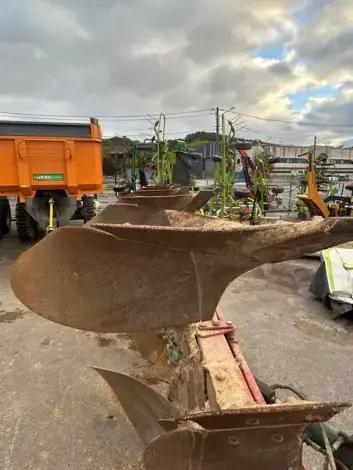 KVERNELAND LS90 - Photo 9