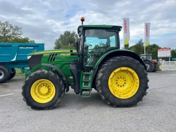 JOHN DEERE 6210R - Photo 4
