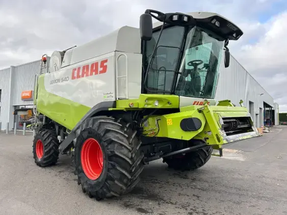 CLAAS Lexion 540 intensive - Photo 1