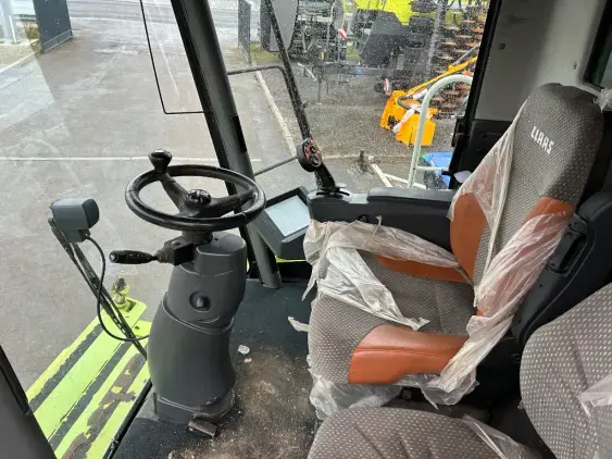 CLAAS LEXION 570 C - Photo 8