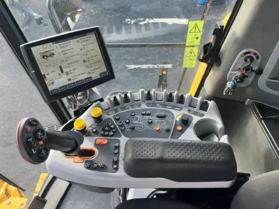 NEW HOLLAND CR 9.80 REVELATION - Photo 20