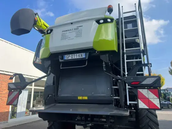CLAAS Lexion 7500 TT  - Photo 15