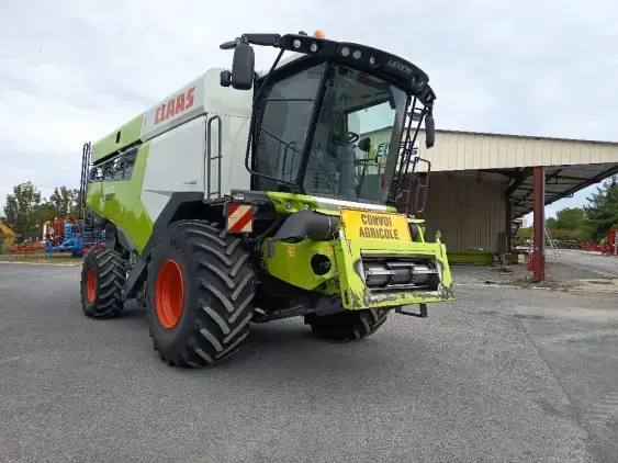 CLAAS lexion 7400 - Photo 1