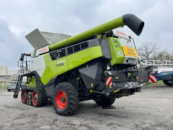 CLAAS Lexion 8700 TT  - Photo 5