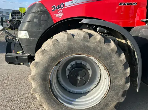 CASE IH MAGNUM 340 - Photo 13