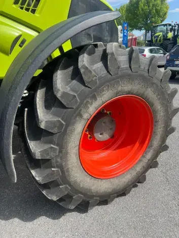 CLAAS AXION 830 - Photo 12