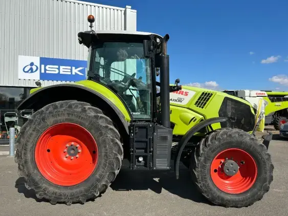 CLAAS Axion 810 cmatic  - Photo 7