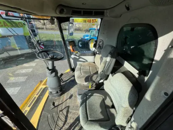 NEW HOLLAND CR 9060 - Photo 9