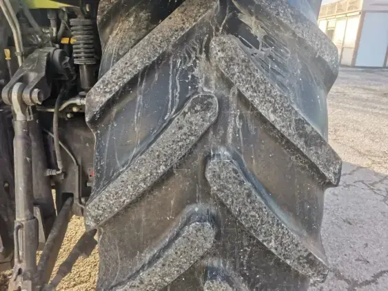 CLAAS ARION 650 - Photo 14