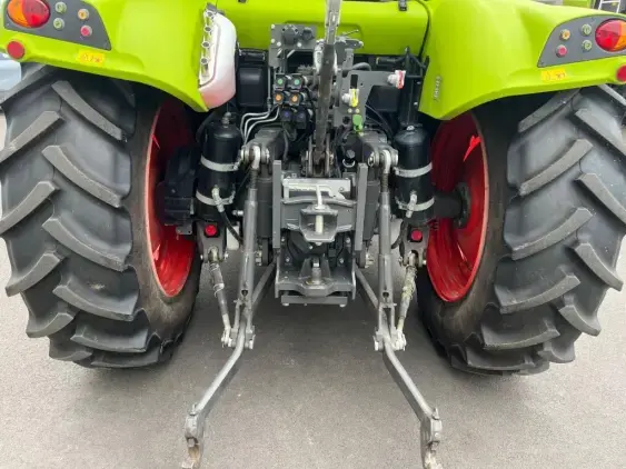 CLAAS Arion 420  - Photo 10