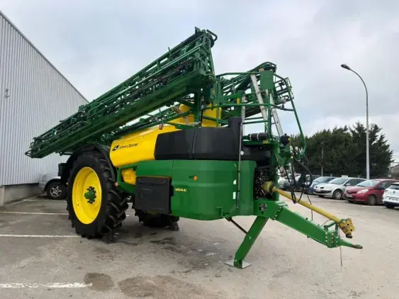JOHN DEERE M944i - Photo 1