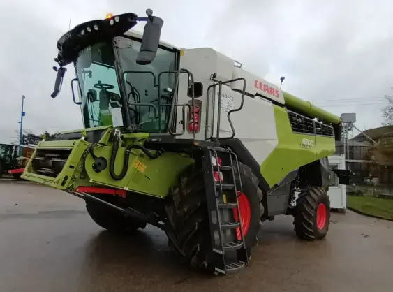 CLAAS Lexion 6700 - Photo 3