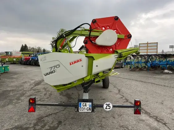 CLAAS Lexion 6700 - Photo 23