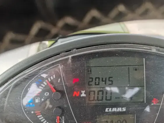 CLAAS AXION 870 CMATIC - Photo 11