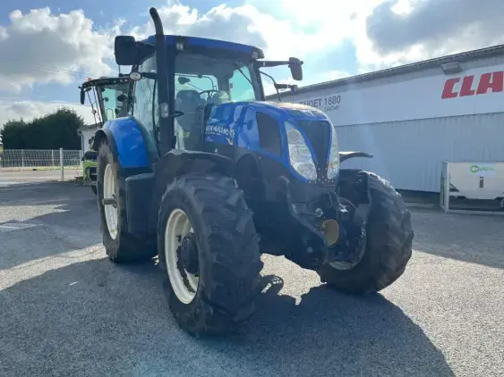 NEW HOLLAND T7.210 - Photo 1