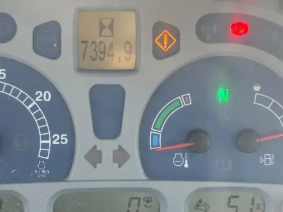 NEW HOLLAND T7 185 - Photo 10