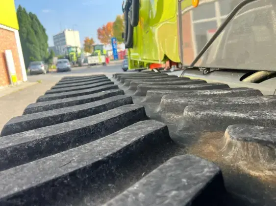 CLAAS Lexion 7500 TT  - Photo 11