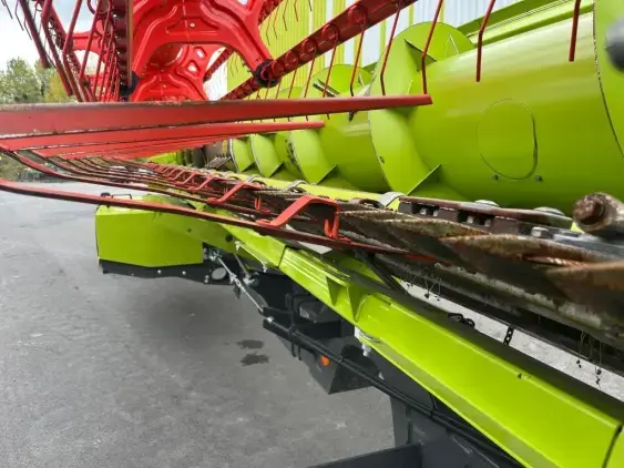 CLAAS LEXION 6700 - Photo 27