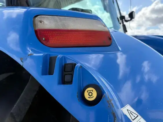 NEW HOLLAND T7 185 - Photo 16