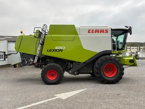 CLAAS LEXION 650 - Photo 8