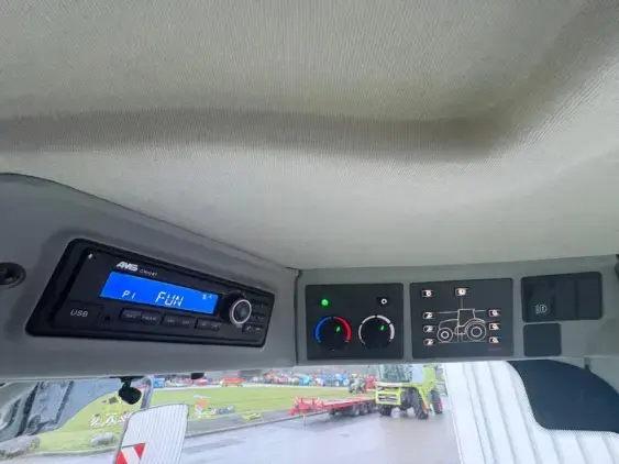 CLAAS AXION 800 - Photo 12