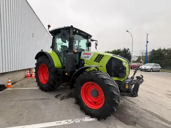 CLAAS ARION 610 - Photo 1