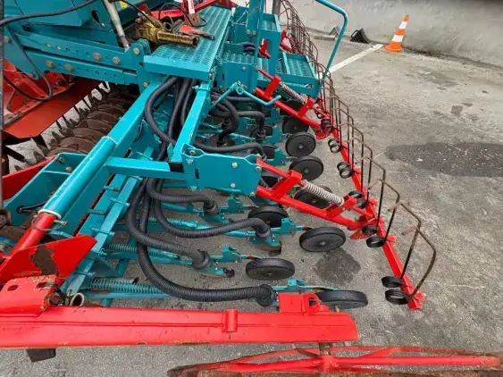 KUHN HR 4002 D - Photo 11