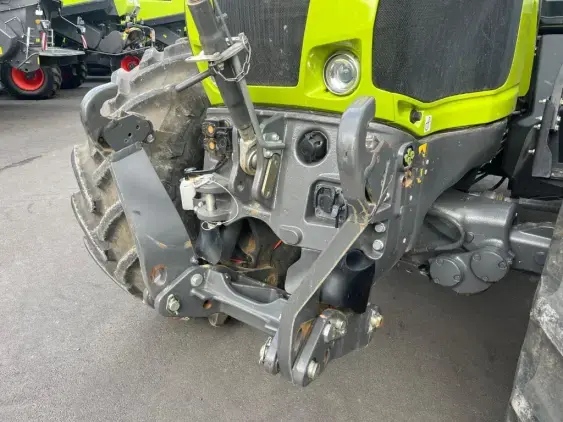 CLAAS AXION 830 - Photo 9