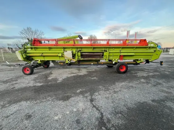 CLAAS LEXION 7600 - Photo 21