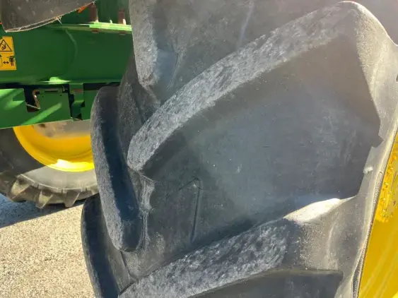 JOHN DEERE R4040i - Photo 14