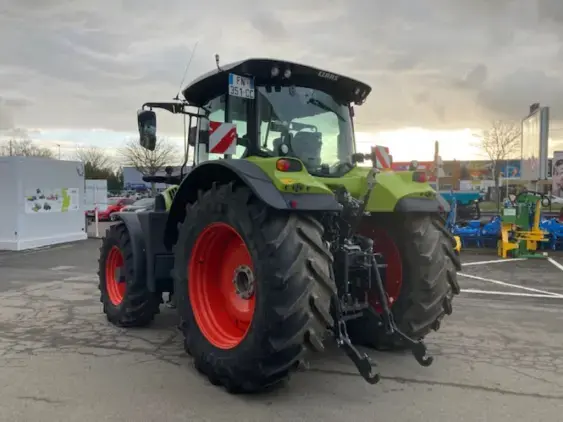 CLAAS arion 630 - Photo 4