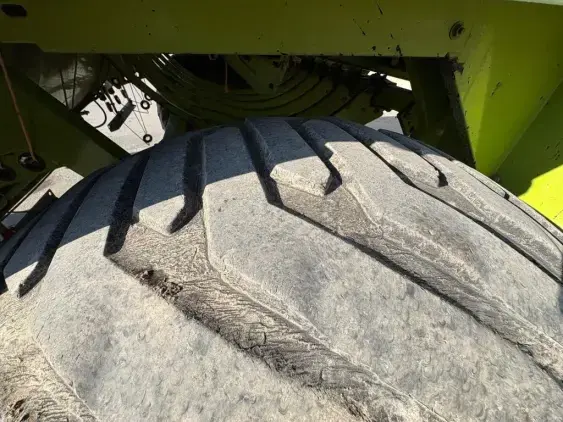 CLAAS Quadrant 1200 - Photo 15