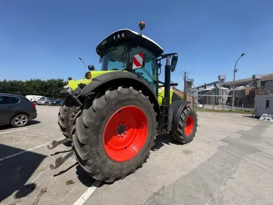 CLAAS AXION 810 - Photo 7