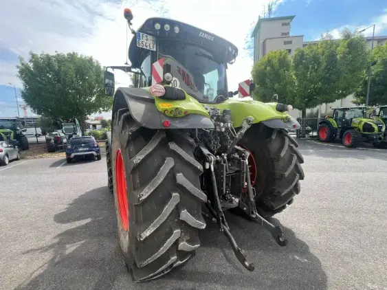 CLAAS AXION 830 - Photo 7