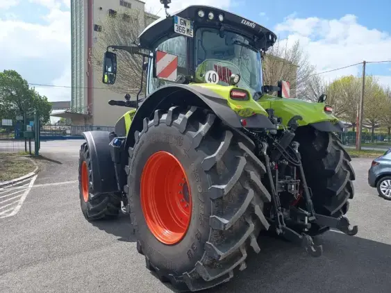 CLAAS AXION 830 CMATIC - Photo 5