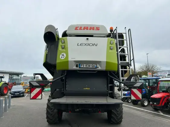 CLAAS Lexion 7400 - Photo 6