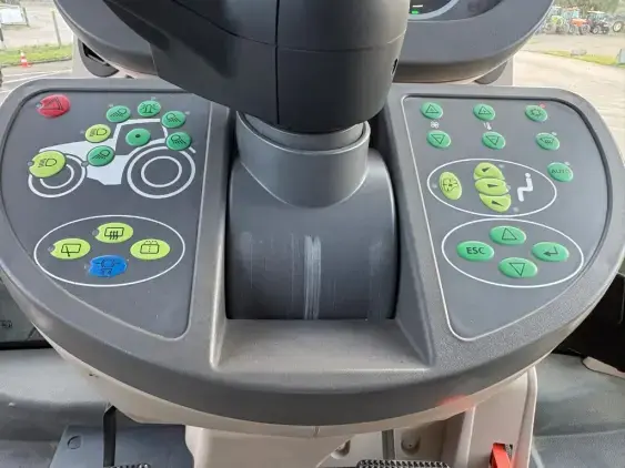 FENDT 824 VARIO PROFI + - Photo 12