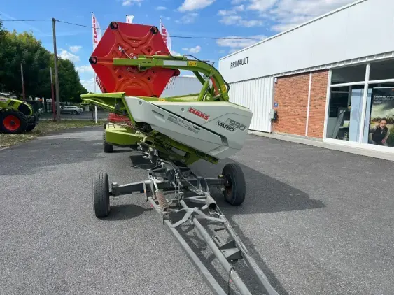 CLAAS Lexion 7400 - Photo 18