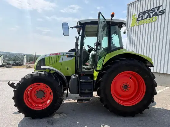 CLAAS ARION 530   - Photo 4