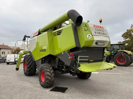 CLAAS LEXION 650 - Photo 5
