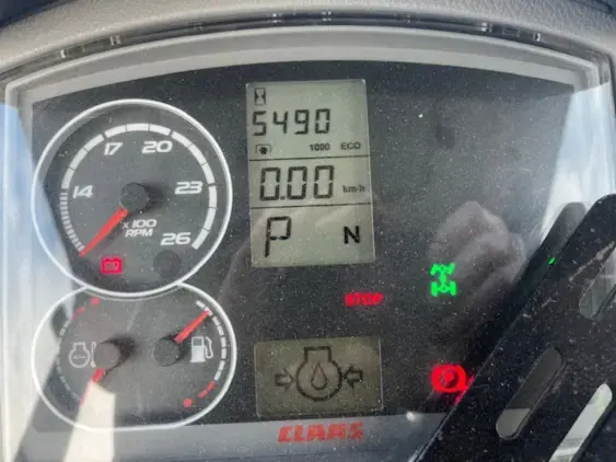 CLAAS Axion 820 CMatic - Photo 11