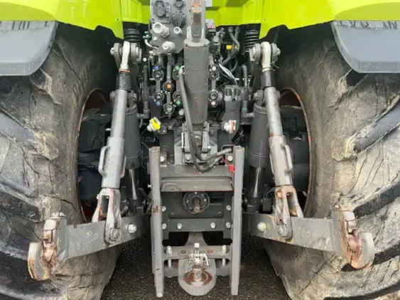 CLAAS AXION 920 CMATIC  - Photo 13