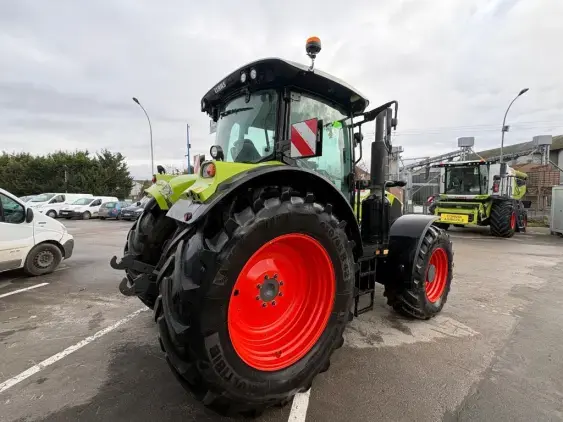 CLAAS ARION 650  - Photo 7