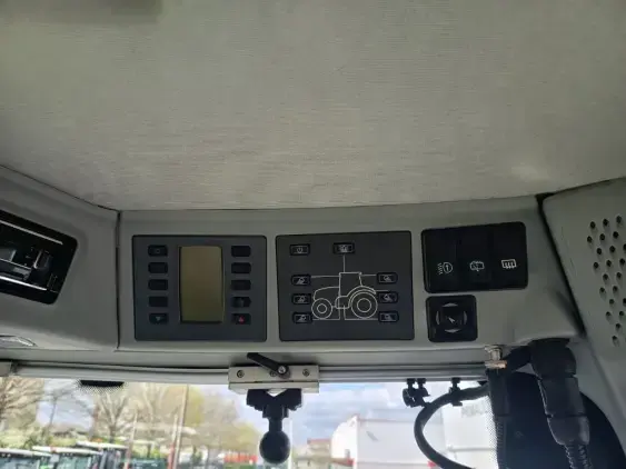 CLAAS AXION 830 CMATIC - Photo 12