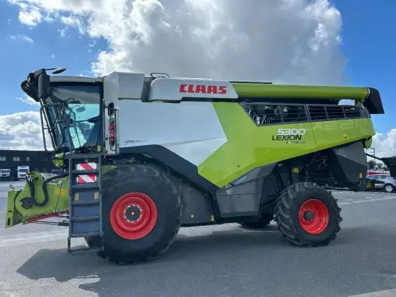 CLAAS Lexion 5300 - Photo 4