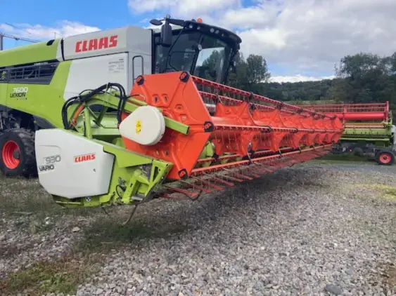 CLAAS LEXION 7600 - Photo 17