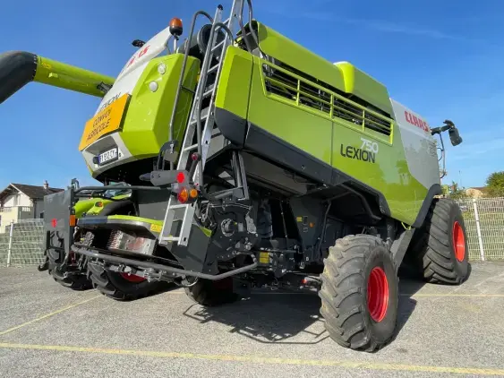 CLAAS LEXION 750 MONTANA - Photo 2