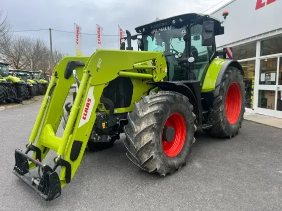 CLAAS ARION 660 - Photo 3